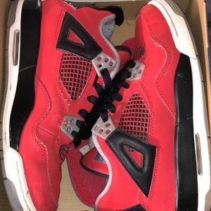 Air jordan 4 “toros” size 4.5Y